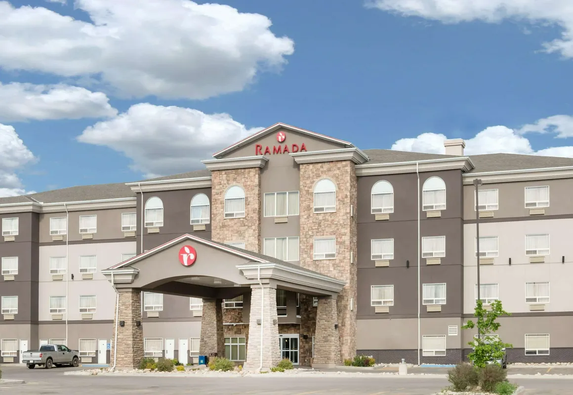 Ramada by Wyndham Olds hotel hero