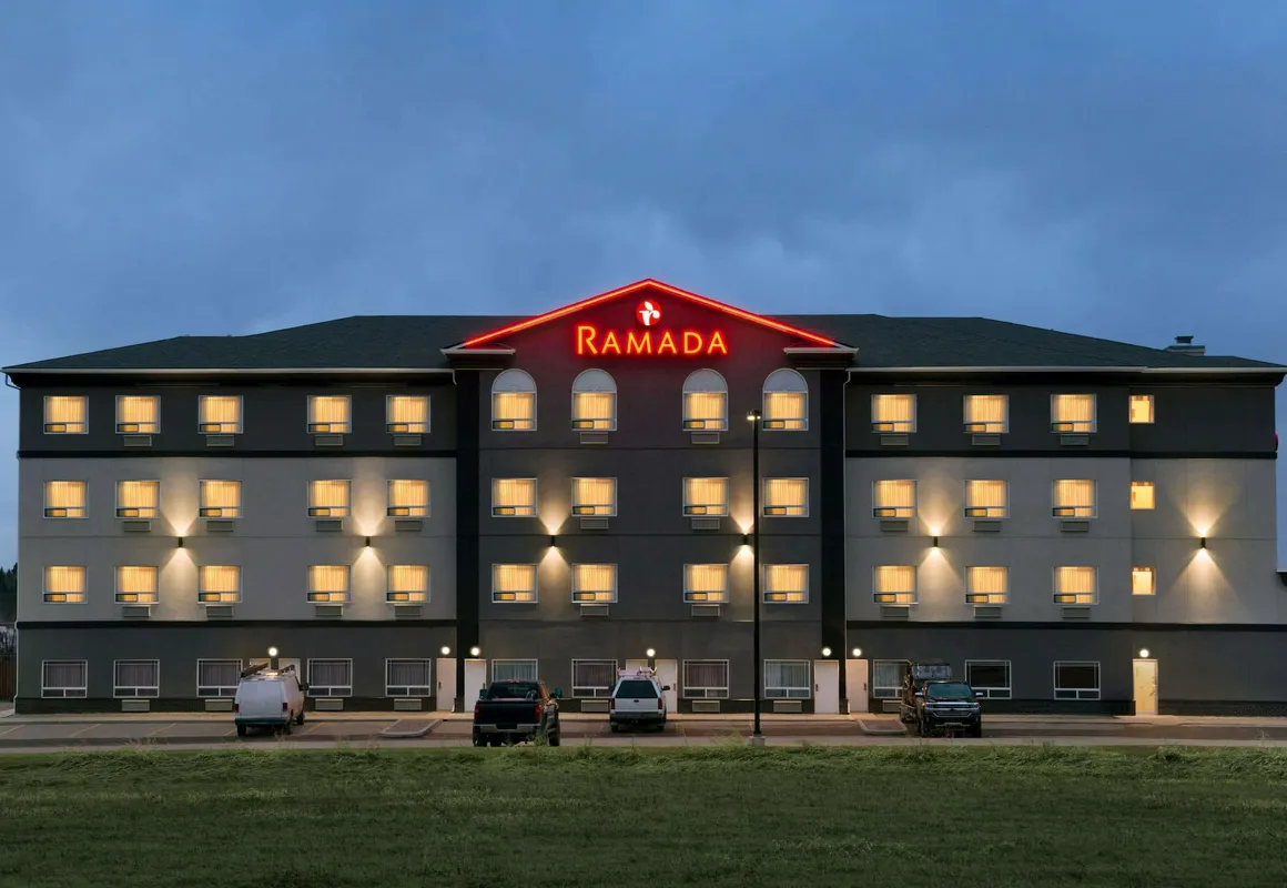 Ramada by Wyndham Drayton Valley hotel hero