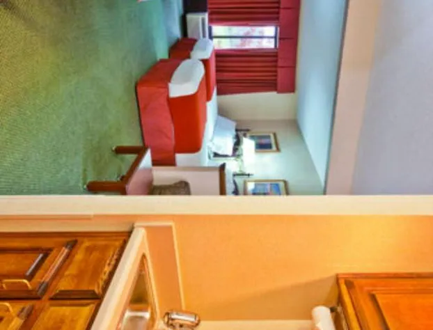 Auburn Place Hotel & Suites - Paducah hotel detail image 3