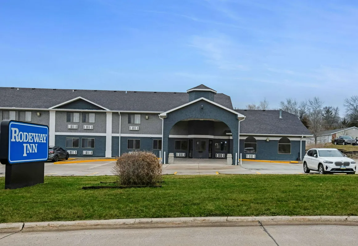 Rodeway Inn Red Oak hotel hero