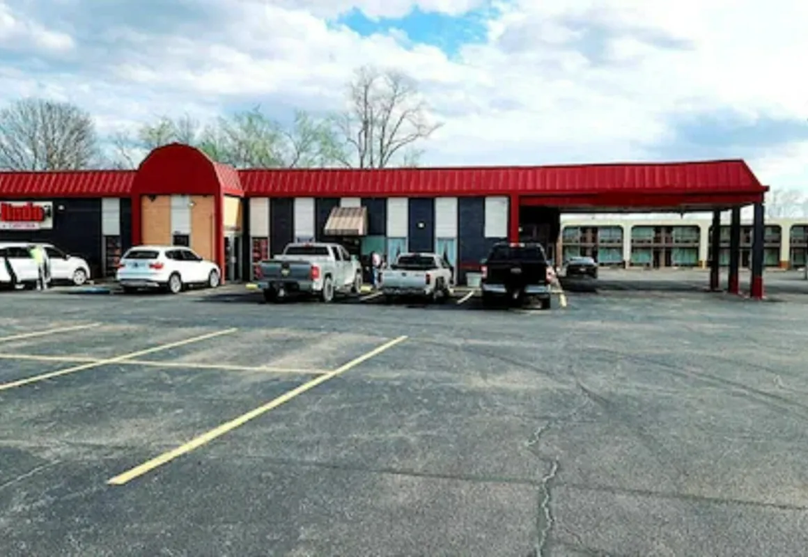 Roadside Inn hotel hero