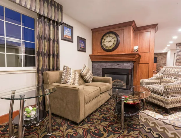 Ramada by Wyndham Portland hotel detail image 1