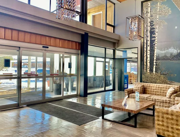 Ramada by Wyndham Whitecourt hotel detail image 4