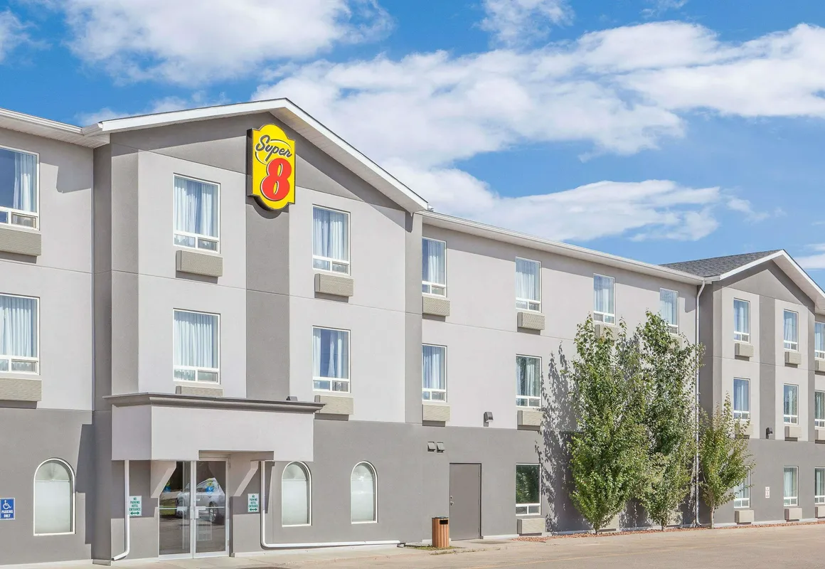 Super 8 by Wyndham Athabasca AB hotel hero