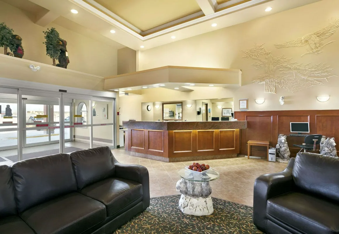 Super 8 by Wyndham High Level AB hotel hero