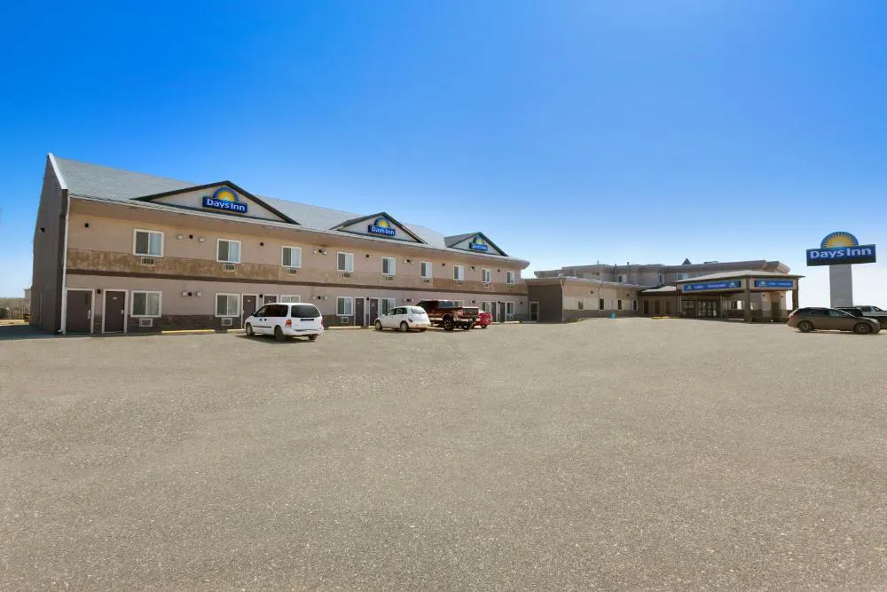 Days Inn by Wyndham High Level hotel hero