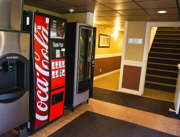 Days Inn by Wyndham High Level hotel detail image 3