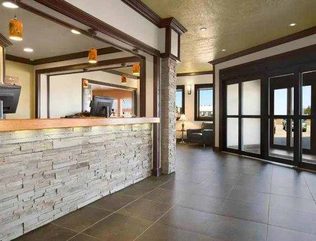 Days Inn by Wyndham High Level hotel detail image 4