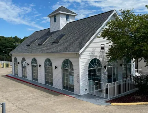 Carriage House Inn hotel detail image 2