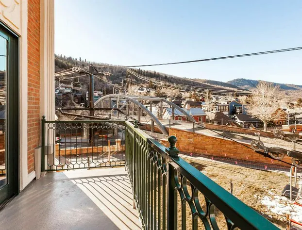 The Caledonian by All Seasons Resort Lodging hotel detail image 4