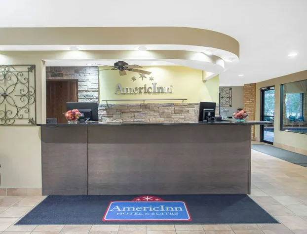 AmericInn by Wyndham Delafield-Waukesha-Milwaukee hotel detail image 3