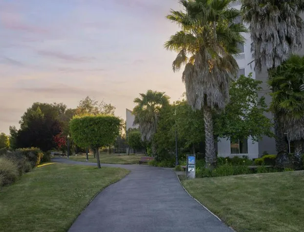 Courtyard San Francisco Airport Burlingame hotel detail image 1