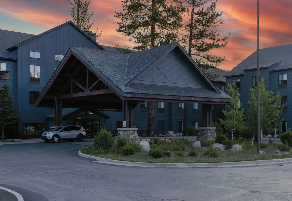 Martis Valley Lodge, Tapestry Collection by Hilton hotel hero