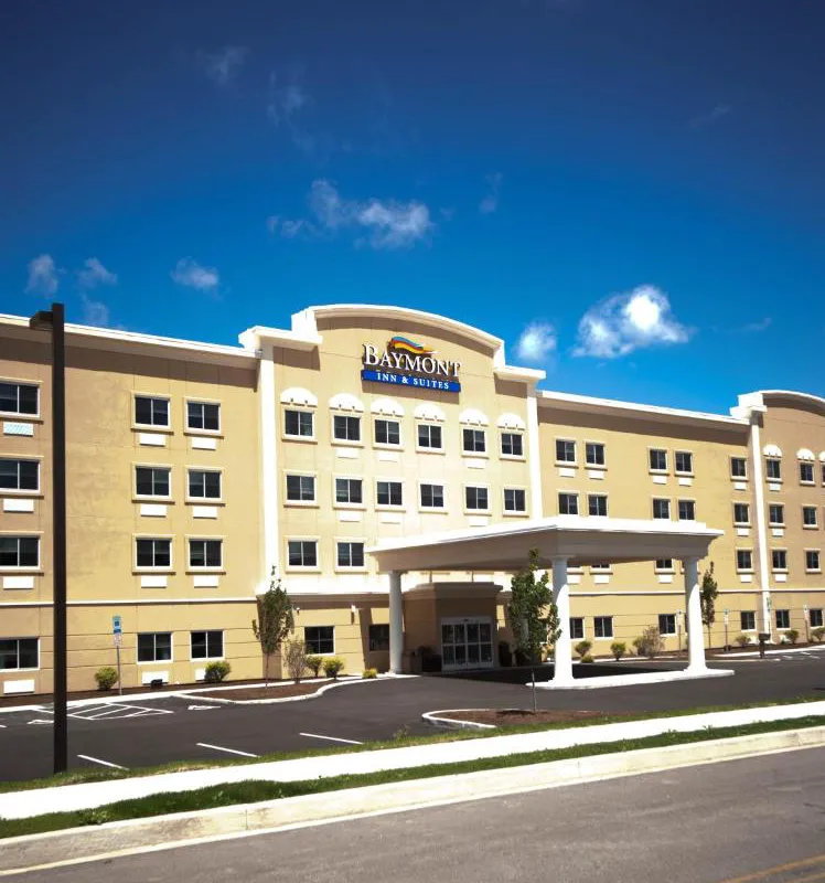 Baymont by Wyndham Erie hotel hero