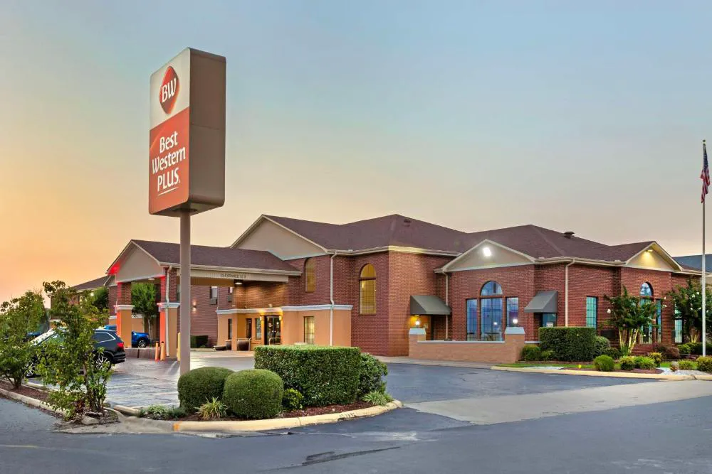 Best Western Plus Lonoke Hotel hotel hero