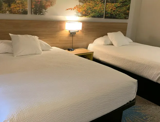 Days Inn by Wyndham Carroll hotel detail image 3