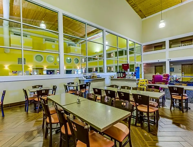 Best Western Lakewinds hotel detail image 2