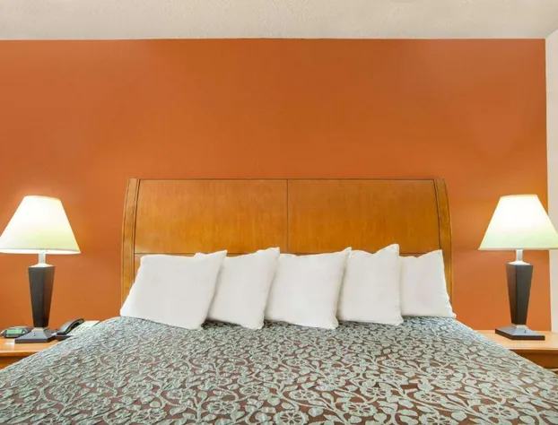 Days Inn by Wyndham Centerville hotel detail image 3