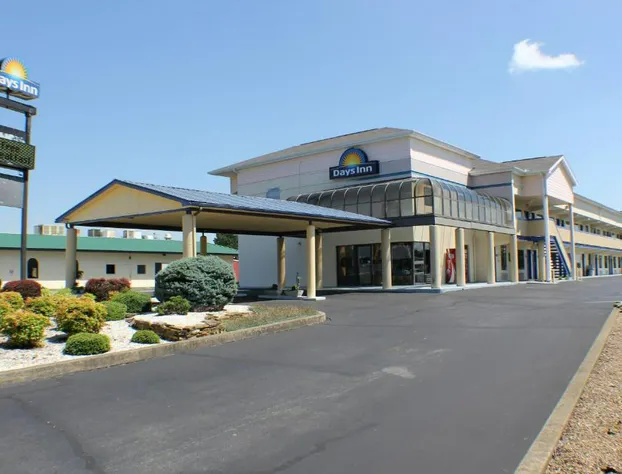 Days Inn by Wyndham Greeneville hotel detail image 1