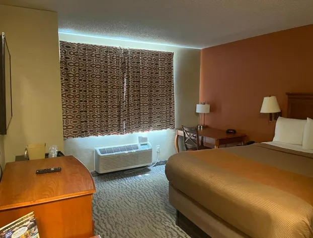 Regency Inn and Suites, Anoka hotel detail image 1