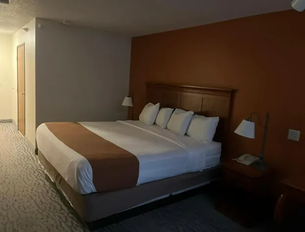 Regency Inn and Suites, Anoka hotel detail image 3
