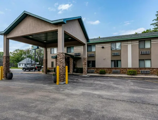 Quality Inn & Suites Marinette hotel detail image 1
