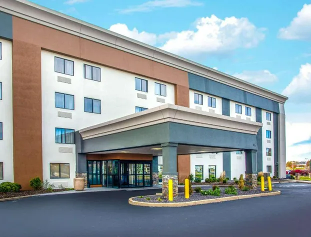 La Quinta Inn by Wyndham St. Louis Hazelwood - Airport North hotel detail image 3