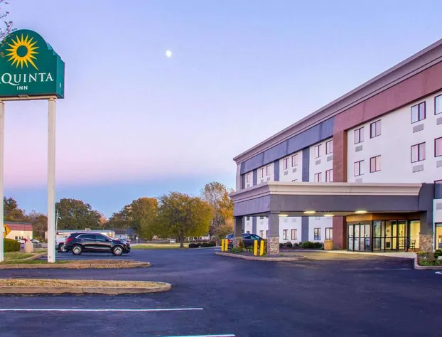La Quinta Inn by Wyndham St. Louis Hazelwood - Airport North hotel detail image 2