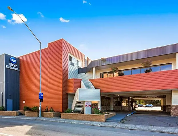 Best Western Plus Golden Lion hotel detail image 1