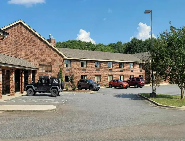 University Inn hotel detail image 3