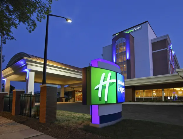 Holiday Inn Express Augusta Downtown by IHG hotel detail image 1