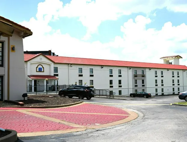 Motel 6 Hazelwood, MO hotel detail image 1