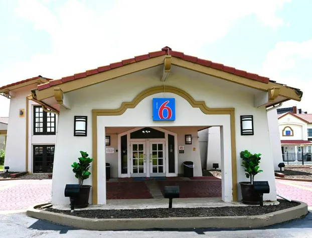 Motel 6 Hazelwood, MO hotel detail image 4