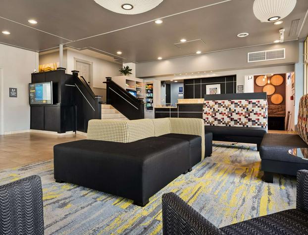 Best Western PLUS Milwaukee West hotel detail image 1