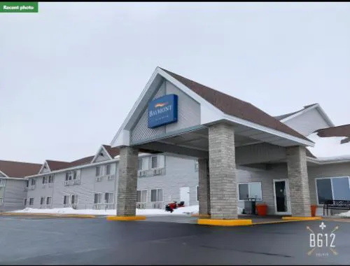 Baymont by Wyndham Baldwin hotel hero