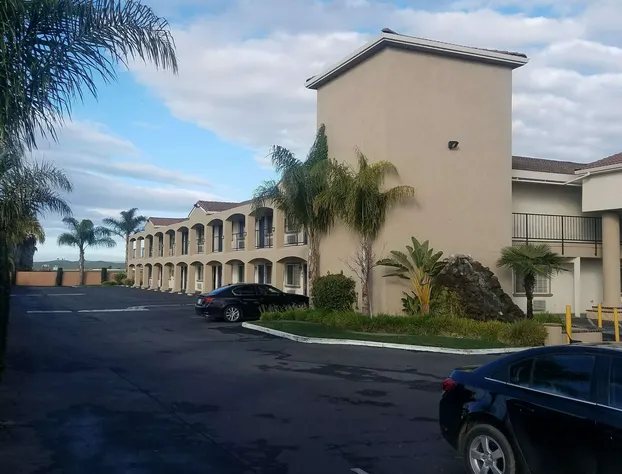 SureStay Hotel by Best Western Hollister hotel detail image 1