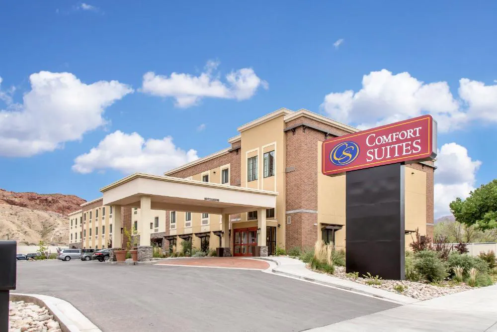 Comfort Suites Moab near Arches National Park hotel hero