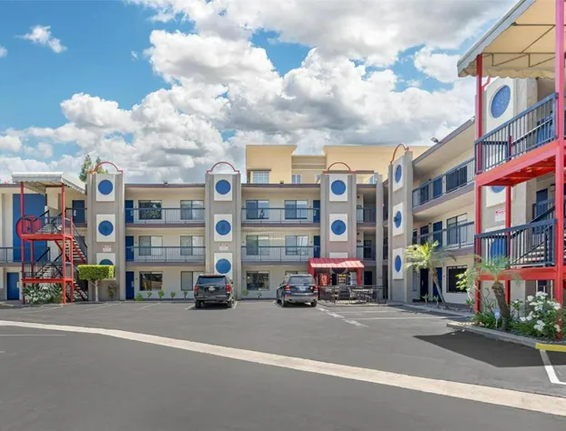 Best Western Courtesy Hotel - Anaheim Resort Amusement Park hotel detail image 1