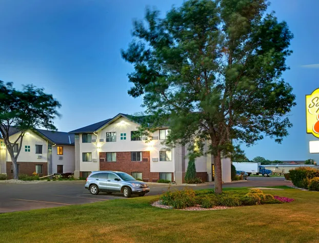 Super 8 by Wyndham Aberdeen East hotel detail image 1