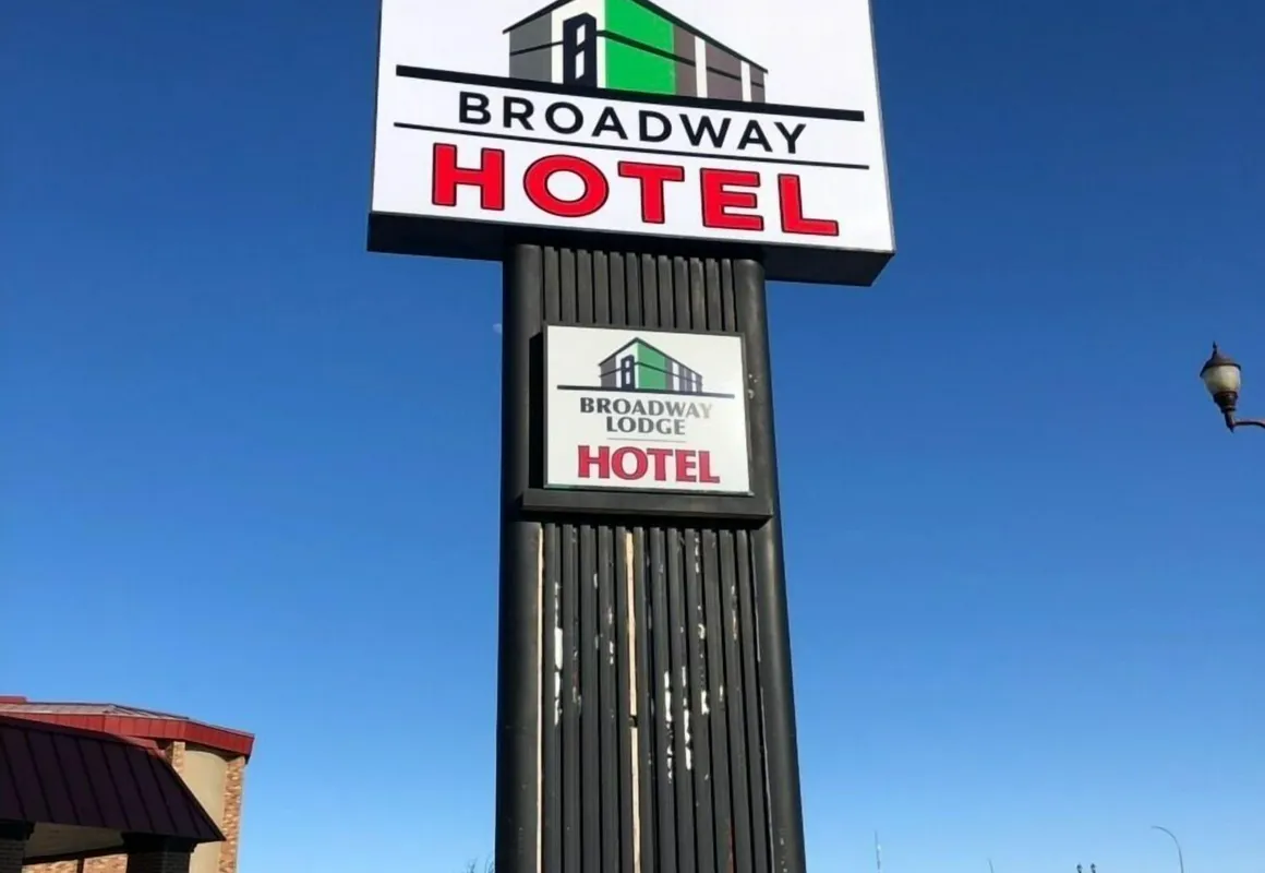 Hotel Howard Johnson Yorkton hotel hero