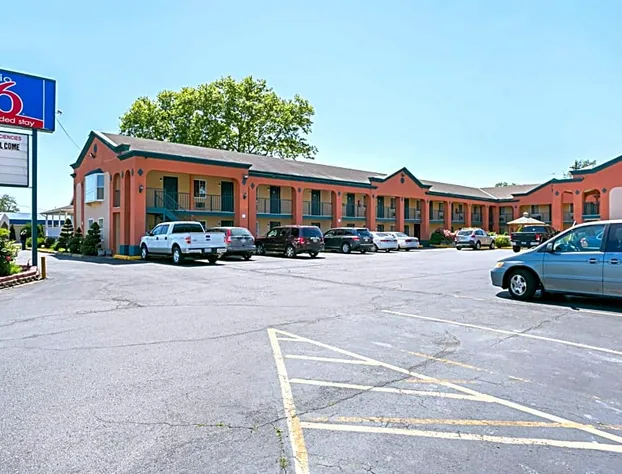 Bay Side Inn & Suites hotel detail image 1