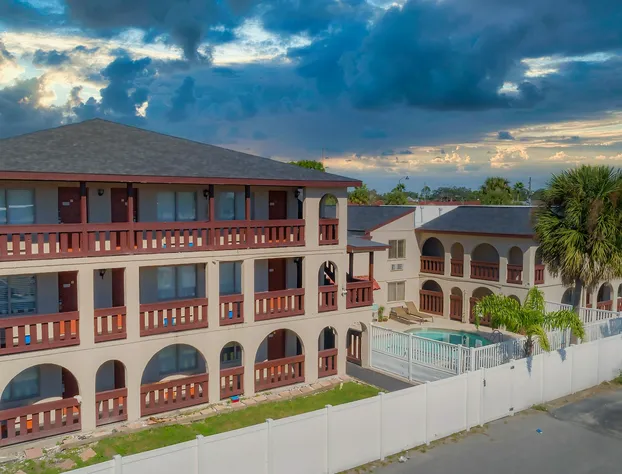 Sevilla Inn - Near Medieval Times hotel detail image 1