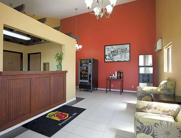 Super 8 by Wyndham Fremont NE hotel detail image 2