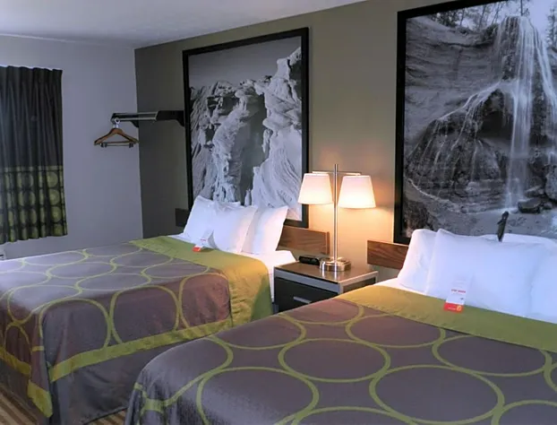 Super 8 by Wyndham Fremont NE hotel detail image 3