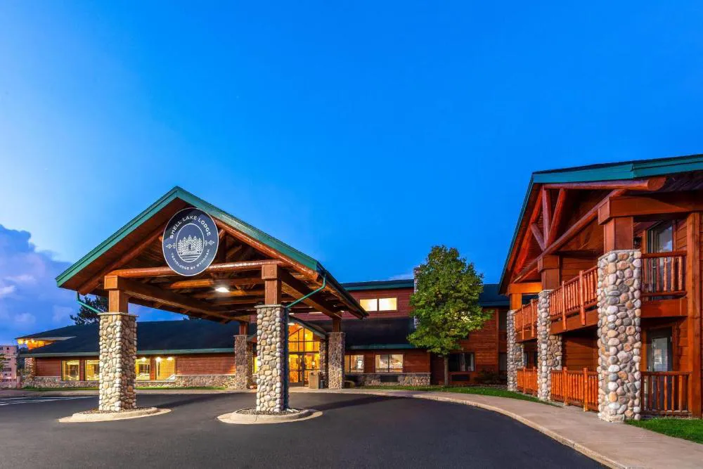 Shell Lake Lodge, a Travelodge by Wyndham hotel hero
