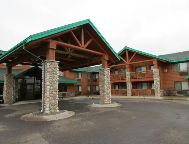 Shell Lake Lodge, a Travelodge by Wyndham hotel detail image 3