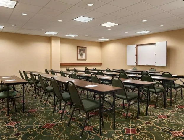 Hampton Inn Belle Vernon hotel detail image 3