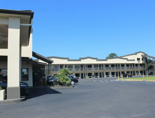 Riverfront Inn hotel detail image 1