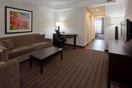 Holiday Inn Express & Suites New Liskeard By IHG hotel detail image 1