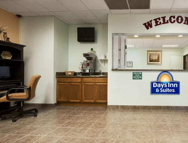 Days Inn & Suites by Wyndham Columbus NE hotel detail image 2